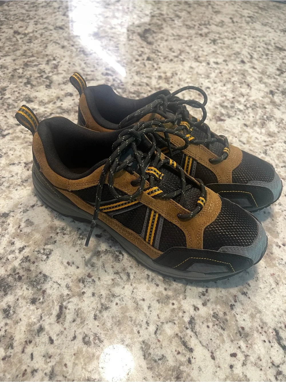 Lands’ End NatureTex 70 Men’s Trail Hiking Walking Shoes 8.5D